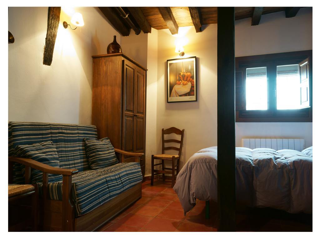 Apartamentos Rurales Victor Chamorro Del Arco Hervas Bagian luar foto